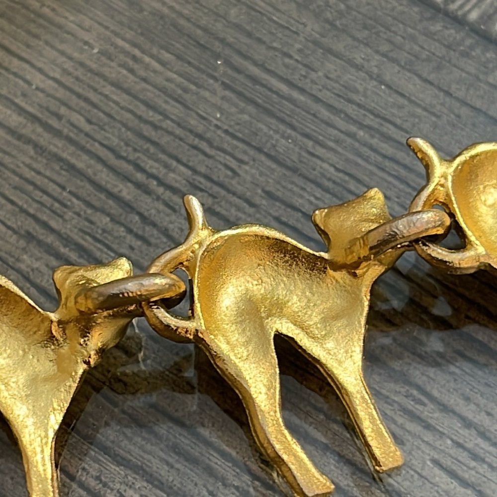 Vintage Gold-tone Sculptural Judith Woracek Mullen Cat Link Statement Necklace - Picture 10 of 17